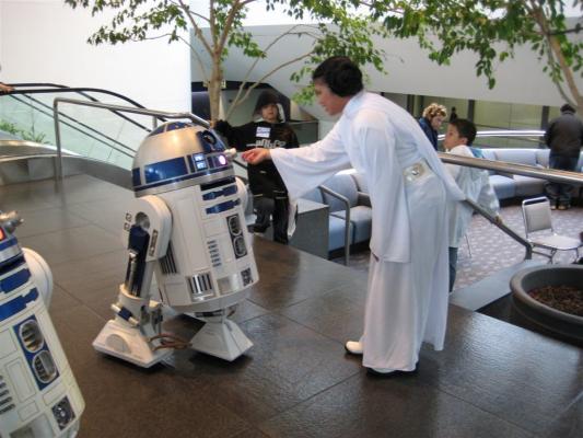 Leia-2 and R2